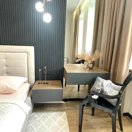 сучасні в центрі,паркінг * Львів