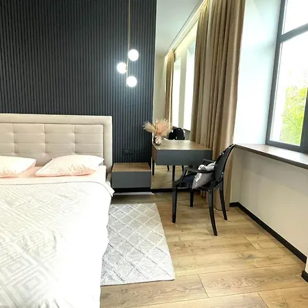 сучасні в центрі,паркінг Apartment