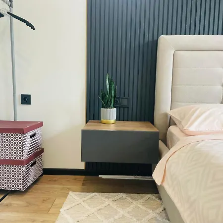 Apartman сучасні в центрі,паркінг *