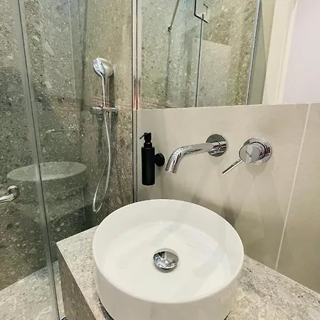 Appartamento сучасні в центрі,паркінг *