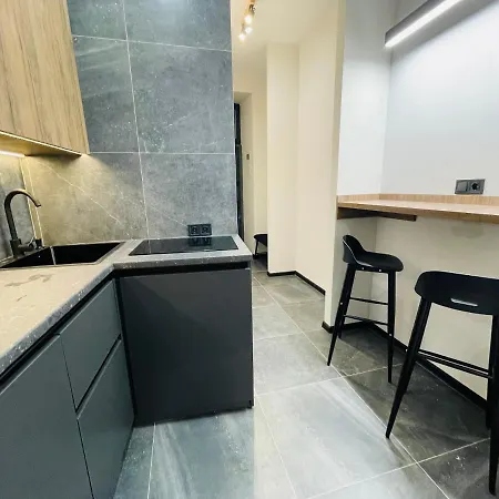 сучасні в центрі,паркінг 利沃夫