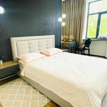 сучасні в центрі,паркінг Leopoli