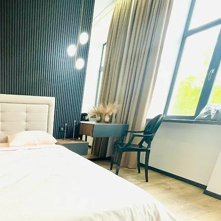 Appartamento сучасні в центрі,паркінг Leopoli