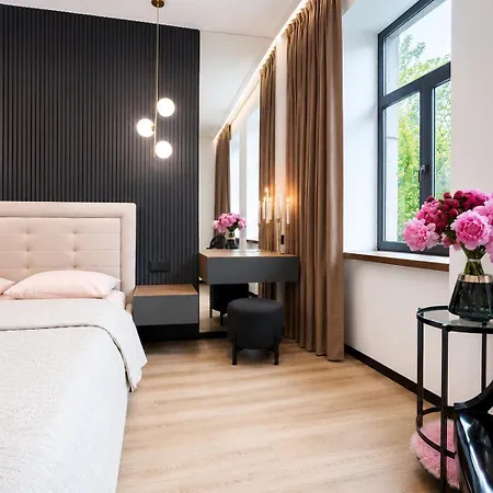Apartment сучасні в центрі,паркінг *