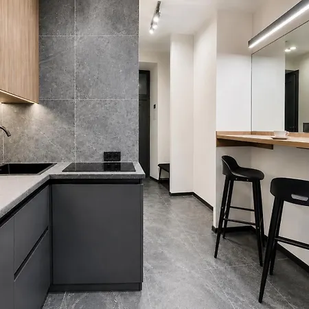 сучасні в центрі,паркінг Apartment