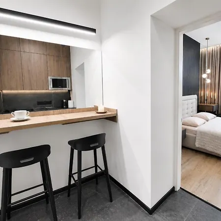 Apartment сучасні в центрі,паркінг