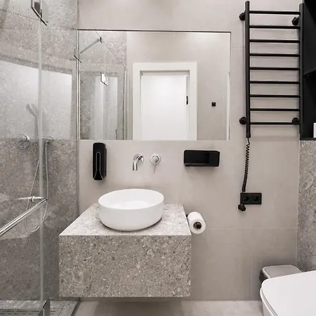 сучасні в центрі,паркінг Apartment Lviv
