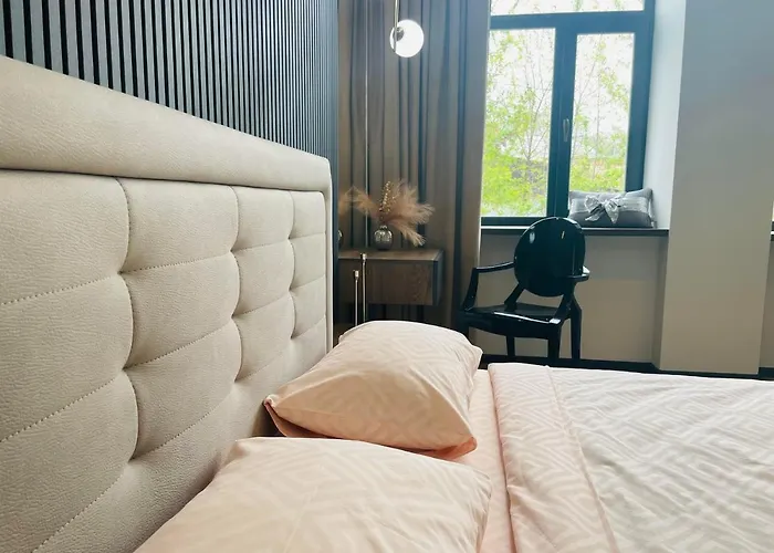 Apartamento сучасні в центрі,паркінг