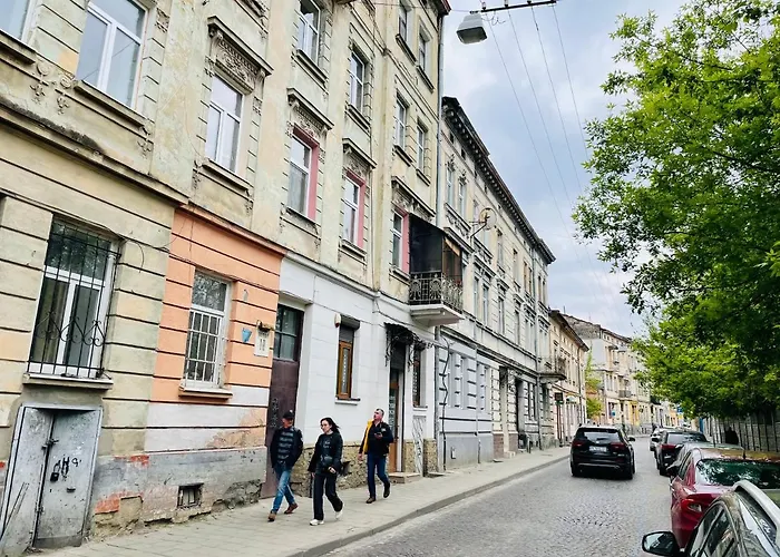 сучасні в центрі,паркінг *