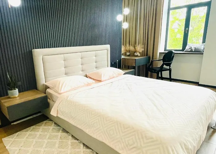 сучасні в центрі,паркінг Leópolis