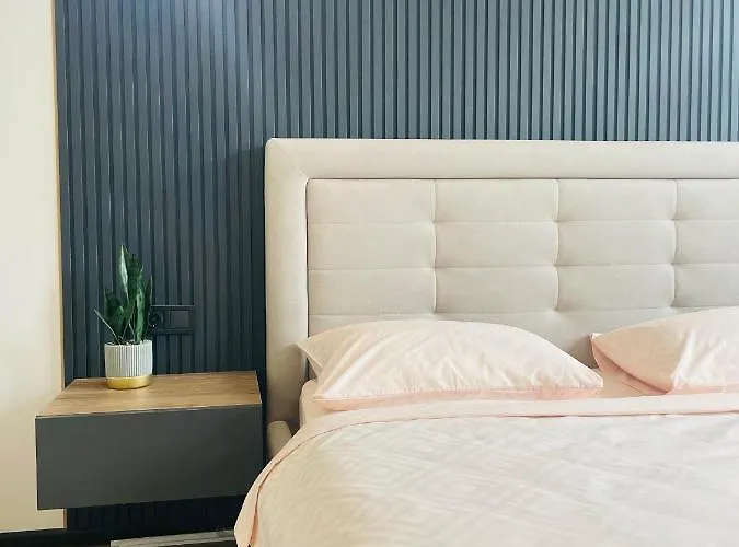 сучасні в центрі,паркінг Leópolis