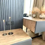 דירה сучасні в центрі,паркінг *