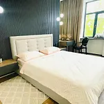 сучасні в центрі,паркінг לבוב